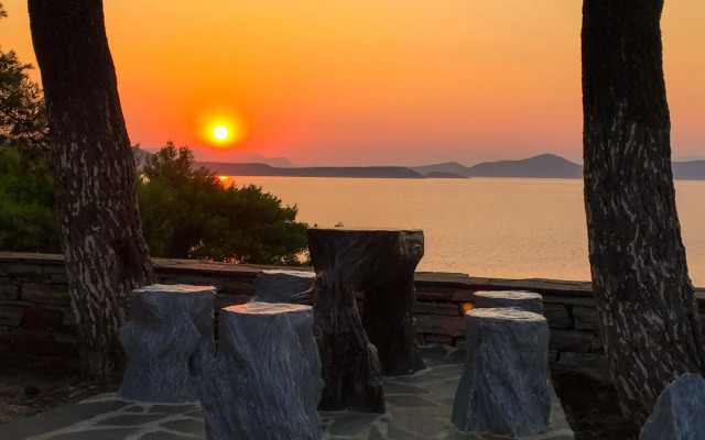 Venus Beach Bungalows Hotel