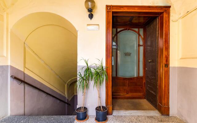 Apartment With Balcony in Palazzo Diaz by Wonderful Italy