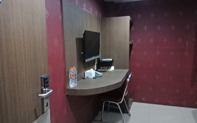 OYO 2574 Z Suites Hotel