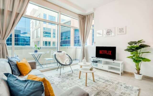 Chic & Cosy Apartment in Bay Square