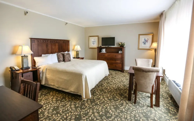 The Historic Summit Inn