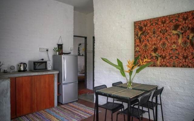 Rouhi Retreats By Doulos