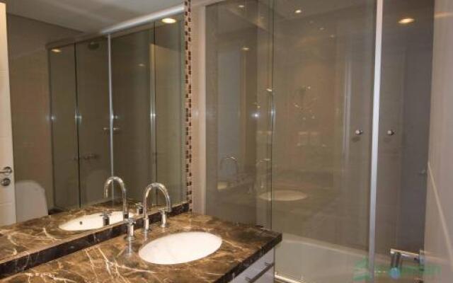 Casino Tower by Zulamian