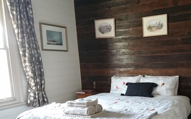 You Yangs Bed and Breakfast – Guest Rooms – Melbourne