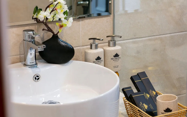 Mia Hotel