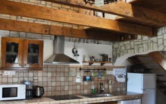 Rustic Apartment Mariva