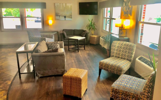 Bicentennial Inn