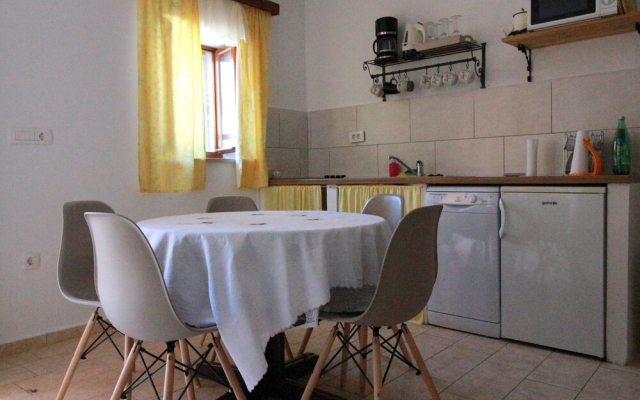 House Fortuna -stone house just few min.from beach