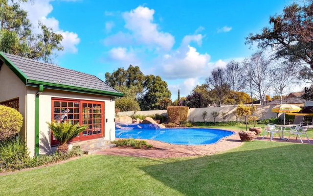 Staniland Guesthouse - OR Tambo Airport