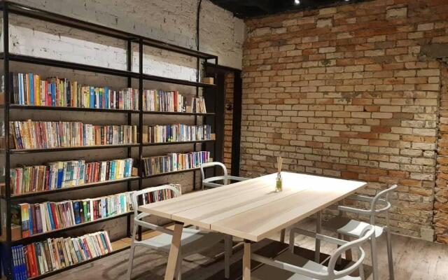 Books & Beds