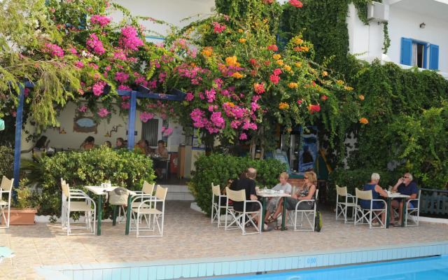 Costas & Chrysoula