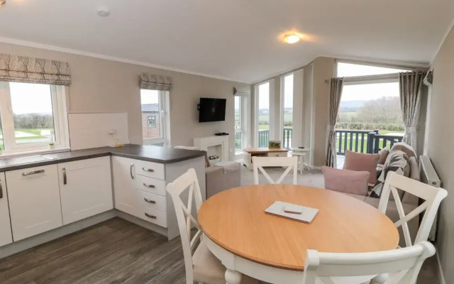 22 Meadow View Lodge