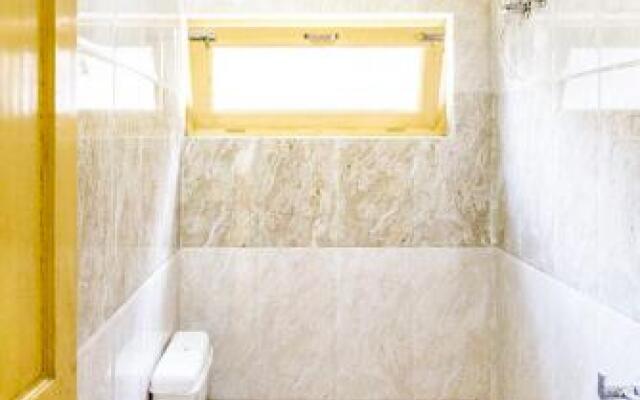 1 BR Guest house in Bhimtal, by GuestHouser (C01D)