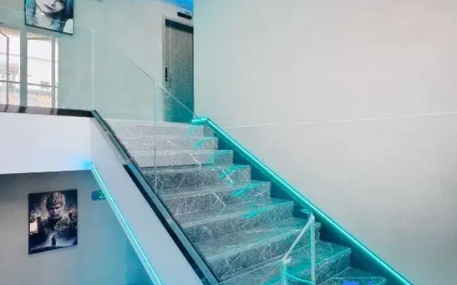 Alien Esports Hotel (Chuxiong Yihai Park Branch)