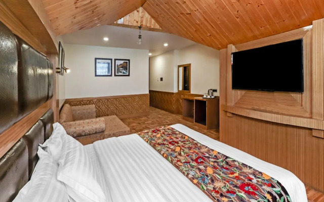 Opera Inn by OYO Rooms