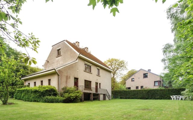 Quaint Holiday Home With Fenced Garden in Manhay