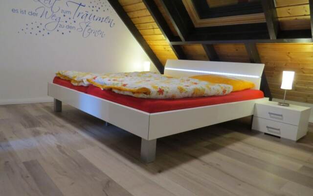 Enno Near the Dike Comfortable Vacation Home