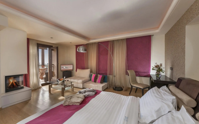 Iakovakis Suites & Spa