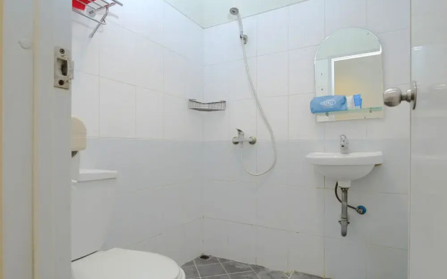 Airy Pecinan Pasar Semawis Kalikuping 18 Semarang