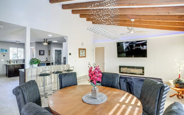 1 Mi to Dtwn: Scenic Prescott Hillside Retreat!