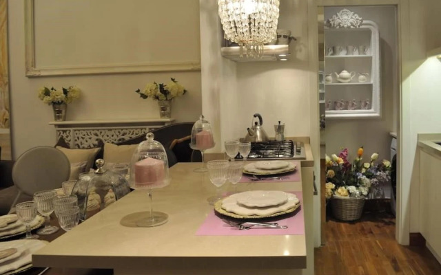 Luxury Navona Apartments by Flatinrome