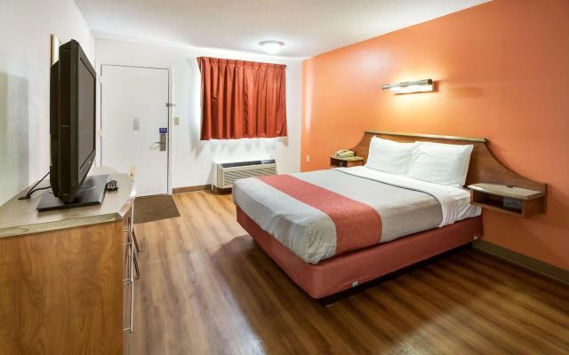 Motel 6 Dayton, OH - Englewood