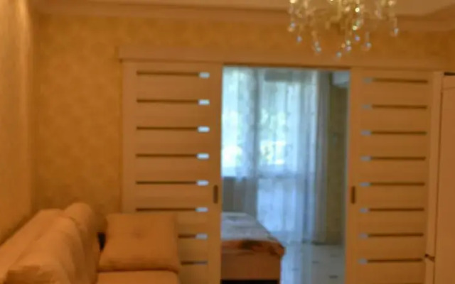 Версаль на Несербской