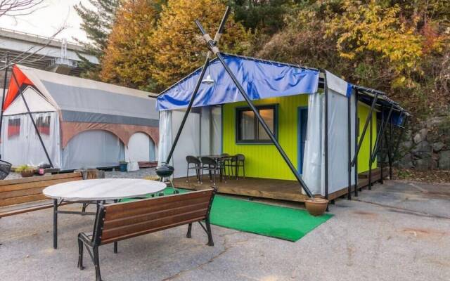 Four Seasons leisure town - Glamping