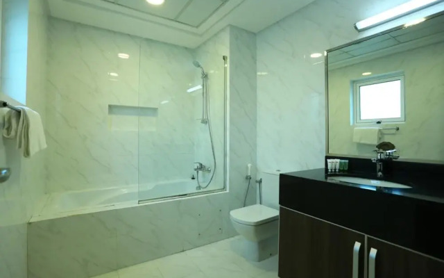 OYO 104 Q House 3 Apartments