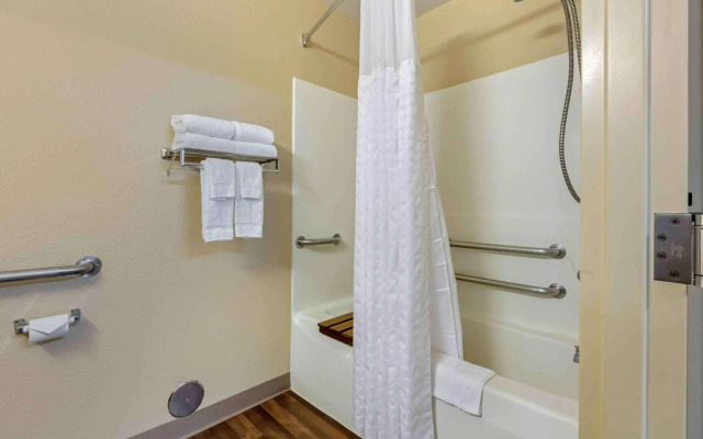 Extended Stay America Suites Rockford I90