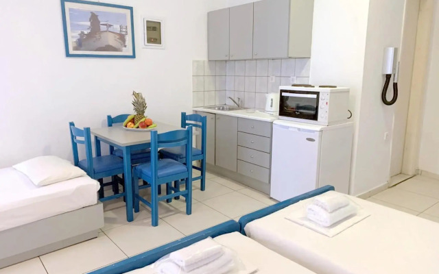 Kassavetis Center - Hotel Studios & Apartments
