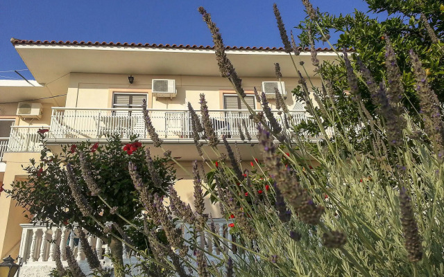 Julia Studios