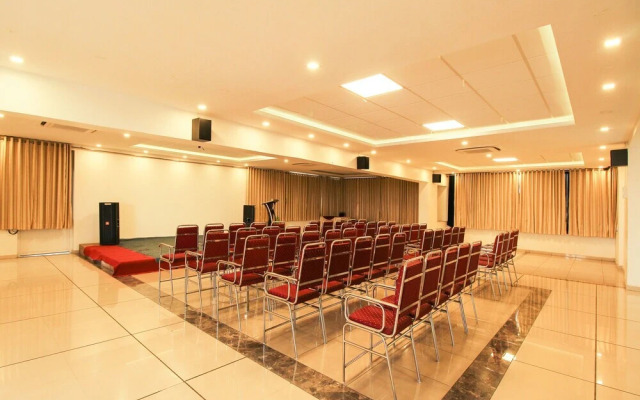 Hotel Radiant by OYO Rooms
