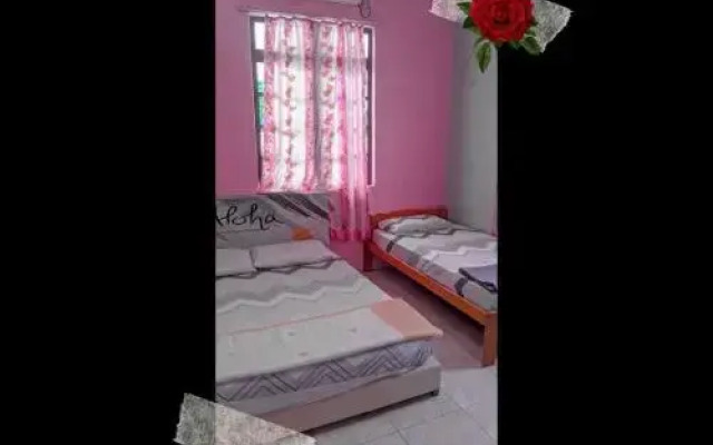Homestay Razin Gong Badak