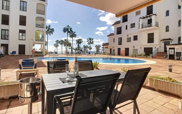 Superb Seafront Apartment Marina Real 305