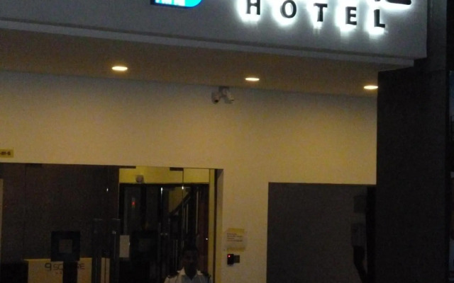 9 Square Hotel - Bangi