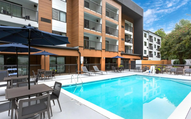 Courtyard by Marriott Winston-Salem Hanes Mall