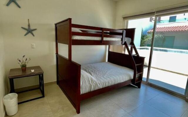 Casa turquesa pie de playa Mazatlan (Brujas)