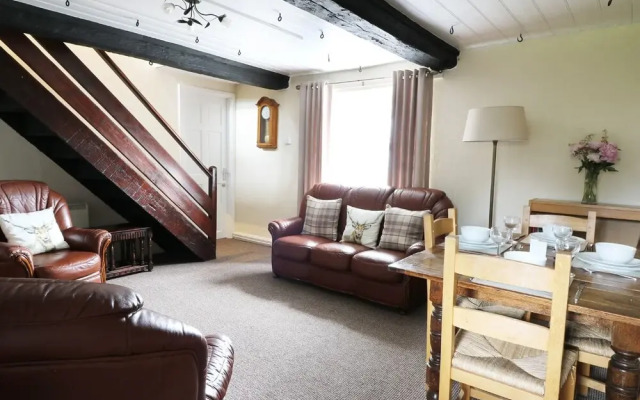 Dolau Farmhouse
