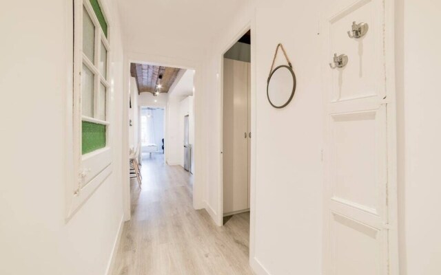 Modern & Chic 2 Bed Apt in Lesseps