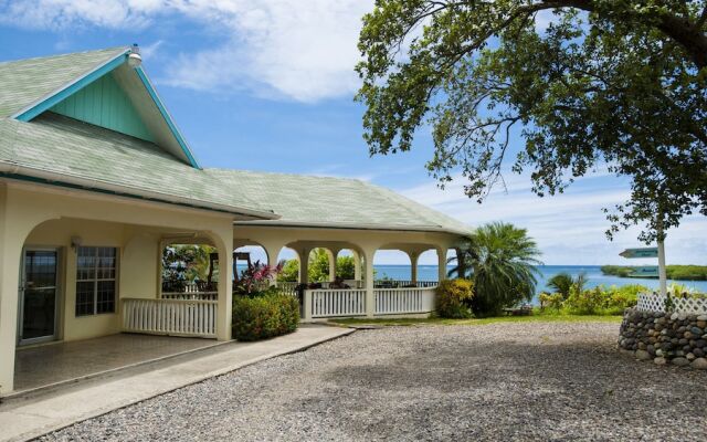 Turquoise Bay Dive & Beach Resort