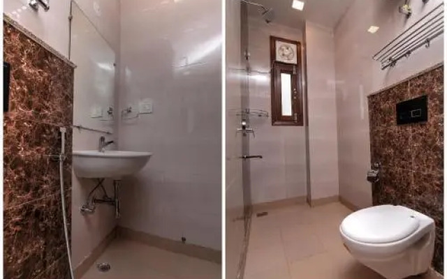 OYO Flagship 18303 Sector 24 Rohini