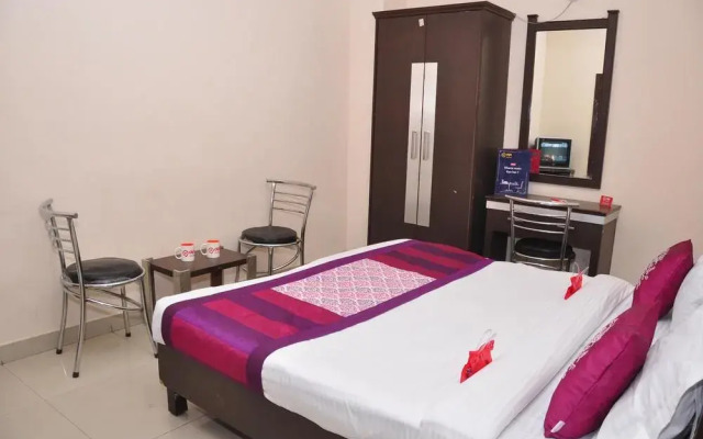 OYO Rooms Queens Road Near OBC Bank