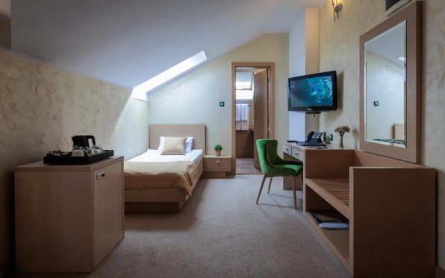 Euro Garni Hotel