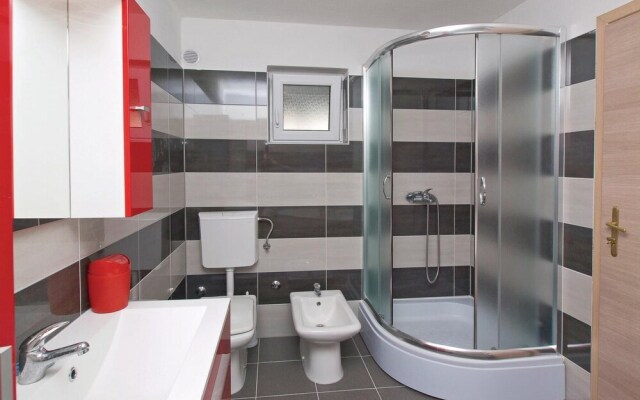 Nice Home in Omis With Wifi and 3 Bedrooms