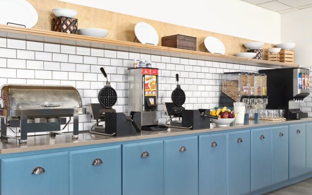 Country Inn & Suites by Radisson, Kearney, NE