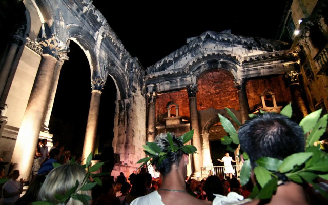 Apartment Diva, a nice condo with free parking