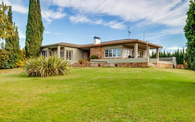 Deluxe Villa in Urbanització Bon Relax near Beach