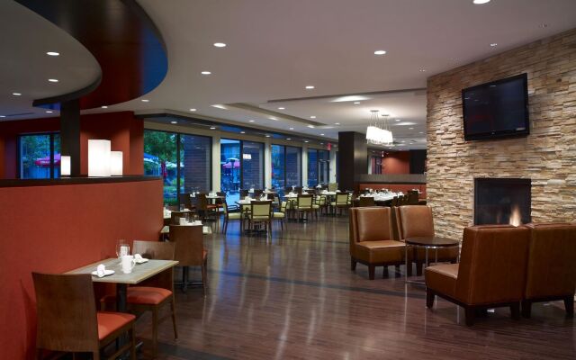 Sheraton Vancouver Airport Hotel
