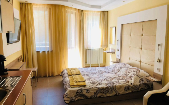 Studio Villa Park Premium Gold